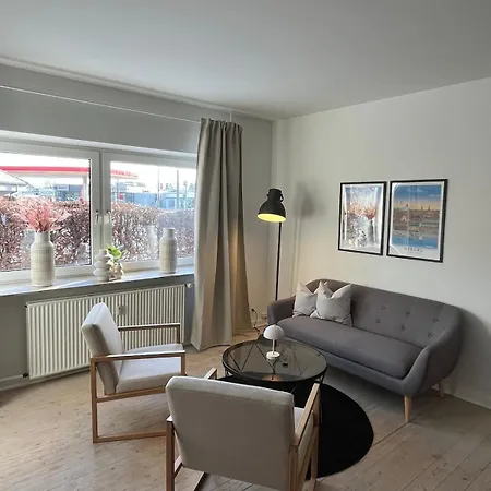 Апартаменты Hyggelig Taet Pa Centrum Og Letbanestop