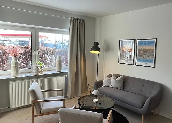 Апартаменты Hyggelig Taet Pa Centrum Og Letbanestop